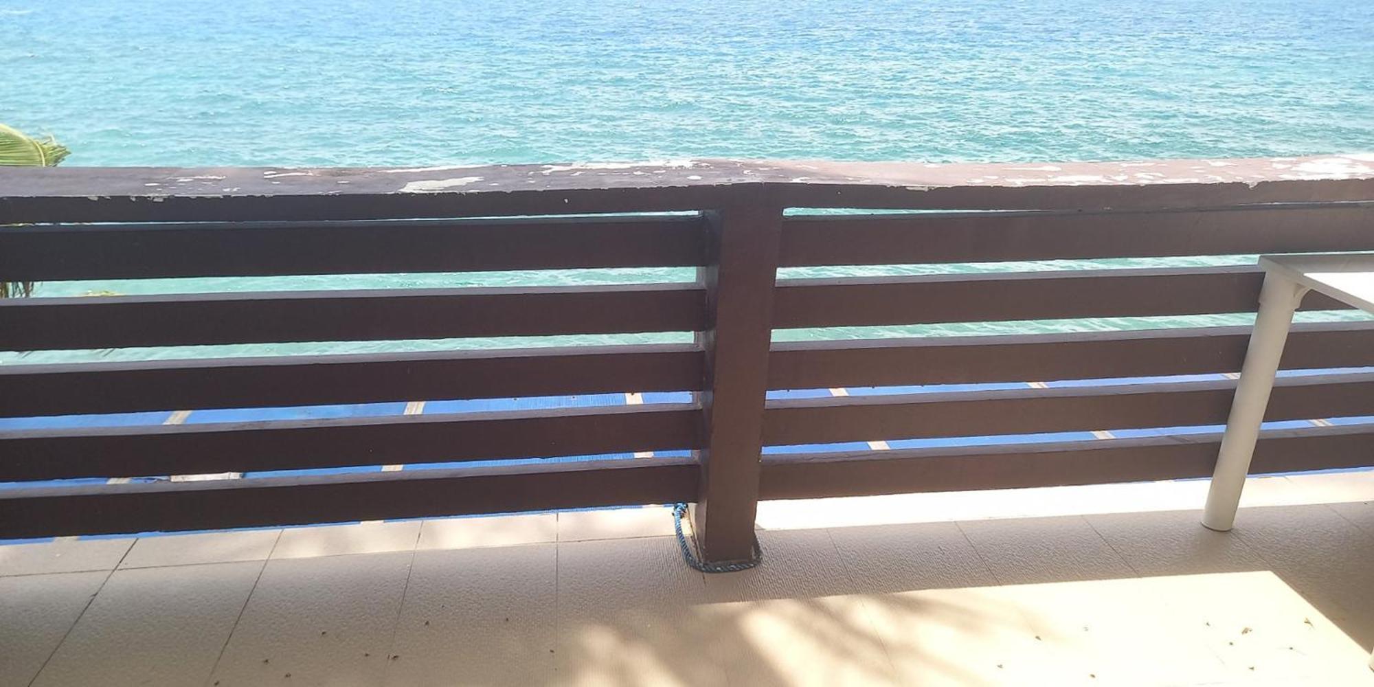 Dolphin Bay Resort Puerto Galera Dış mekan fotoğraf