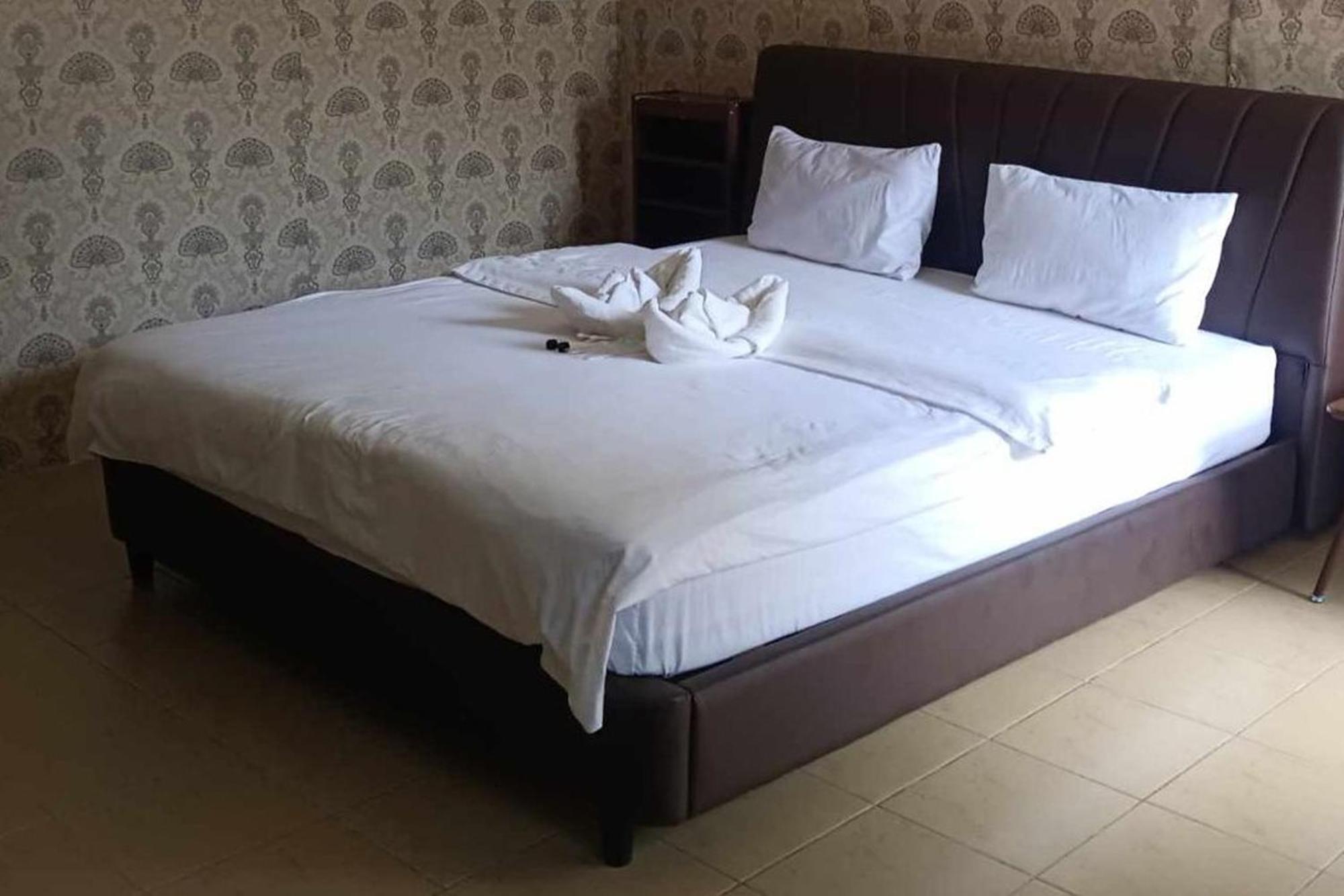 Dolphin Bay Resort Puerto Galera Dış mekan fotoğraf